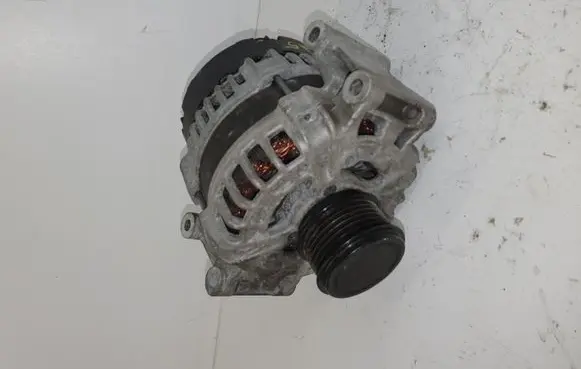 Audi A5 8T 8F Generator/alternator 06H903017T