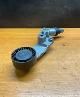 Toyota Avensis T250 Generator/alternator belt tensioner F22623910