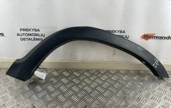Rear fender molding trim