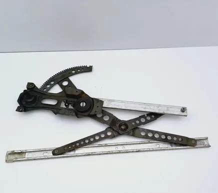 BMW 5 E28 Front door manual window regulator 18679040