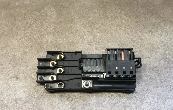 Mercedes-Benz E W211 Fuse module 2115452301