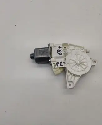 Mercedes-Benz E W212 Front door window regulator motor A2048200142