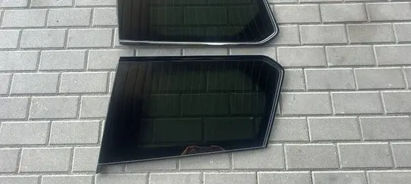 Jeep Grand Cherokee WL Rear side window 68458362AC