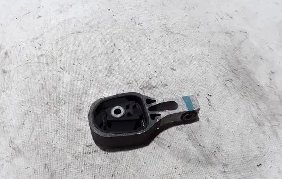 Peugeot 208 Engine mount bracket 9824116780