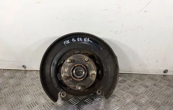 Subaru Forester SJ Rear wheel hub