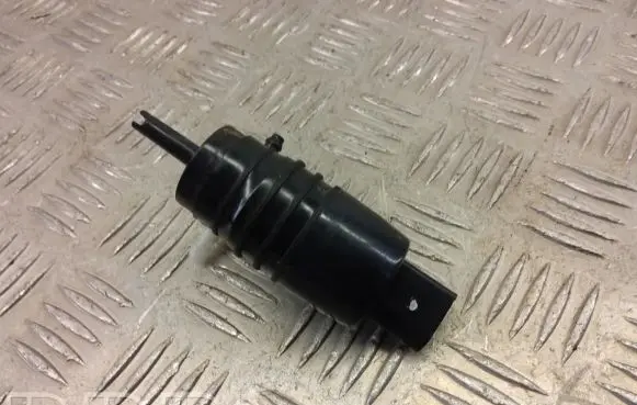 BMW X1 F48 F49 Windscreen/windshield washer pump 7388349