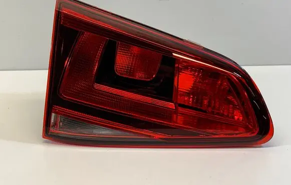Volkswagen Golf VII Tailgate rear/tail lights 5G0945093R