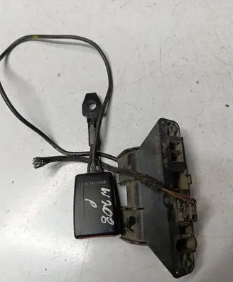 Front seatbelt buckle