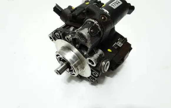 Volvo S40 Fuel injection high pressure pump 9685705080 A2C27100268 5WS40380