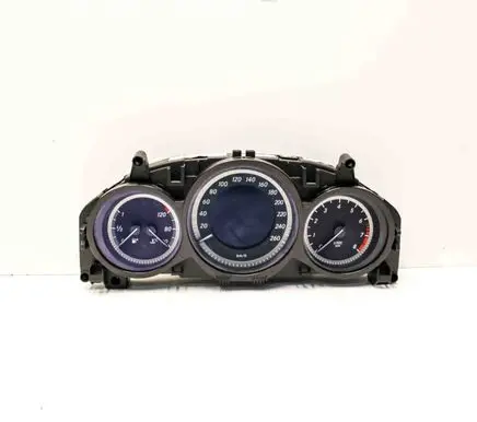 Speedometer (instrument cluster)