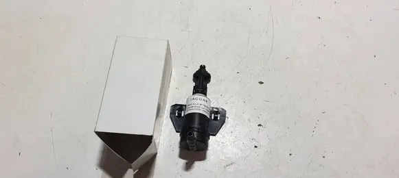 Headlight washer spray nozzle