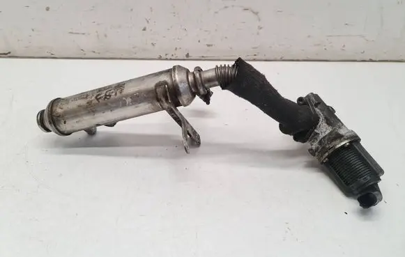 Opel Vectra C EGR valve cooler 55182589