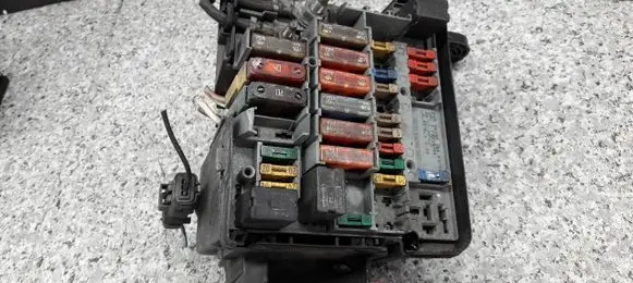 Peugeot Partner Comfort/convenience module 9628024480