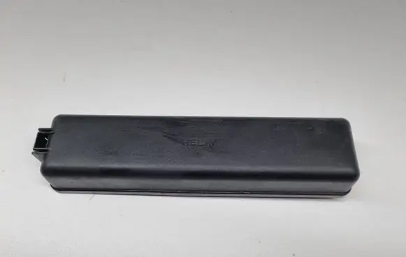Toyota Prius (NHW20) Fuse box cover 8615XA1