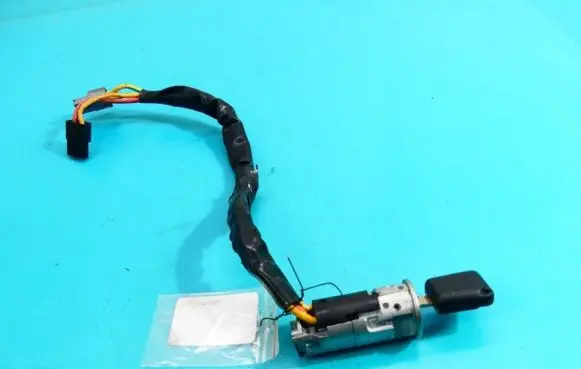 Renault Laguna I Ignition lock IMPRK1313337
