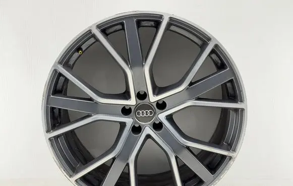 Audi RS Q8 R22 alloy rim 