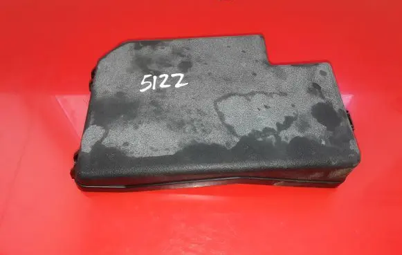 Toyota RAV 4 (XA30) Fuse box cover 8266242190