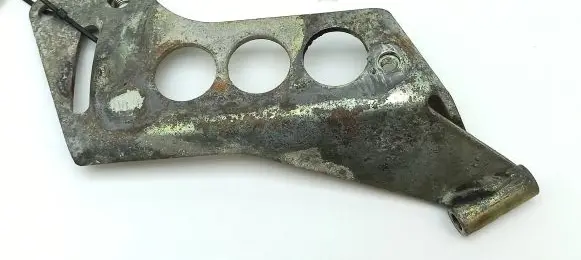 Mercedes-Benz S W116 Power steering pump mounting bracket 