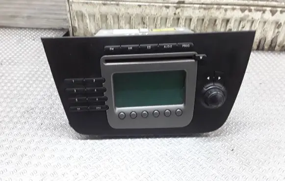 Seat Toledo III (5P) Radio/CD/DVD/GPS head unit 5P1035152MM