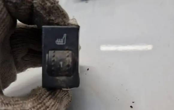 Ford C-MAX I Seat heating switch 