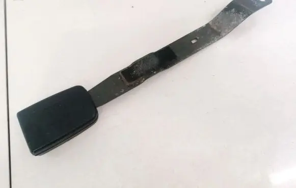 Volkswagen Golf III Front seatbelt buckle 1H0857756
