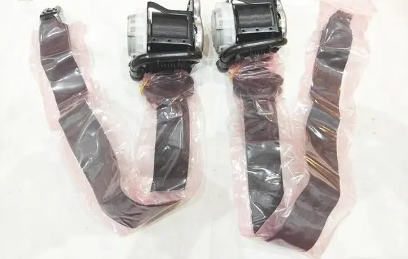 Skoda Octavia Mk3 (5E) Front seatbelt 5E0857701 5E0857702