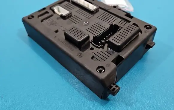 Renault Clio III Central body control module 8200652285A IMPRK1543592