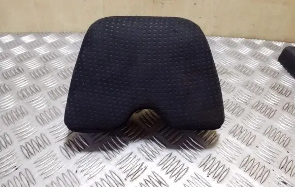 Honda CR-V Rear seat headrest 