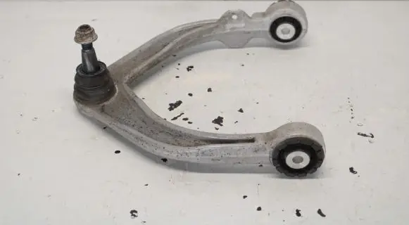Volvo XC60 Front upper control arm/wishbone 