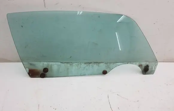 Chevrolet Camaro Front door window/glass (coupe) 