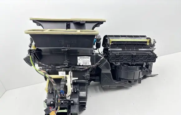 Audi Q3 F3 Interior heater climate box assembly 5QB816005F