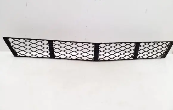 Mercedes-Benz E W211 Front bumper lower grill A2118850122