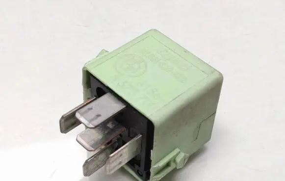 BMW 1 E81 E87 Other relay 8373700 61368373700