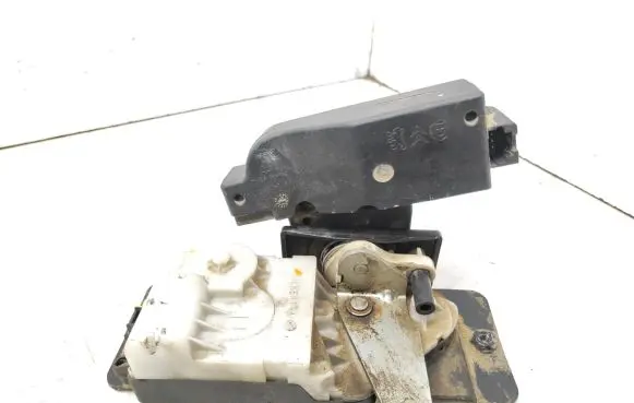 Peugeot 607 Tailgate/trunk/boot lock/catch/latch 9653831780