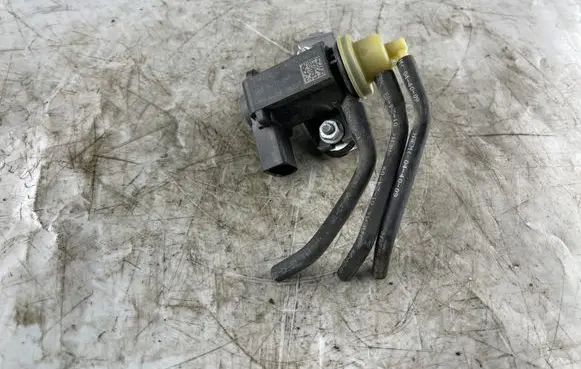 Seat Ibiza IV (6J,6P) Turbo system vacuum part 1K0906627B