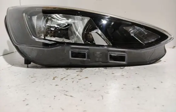 Ford Focus Headlight/headlamp JX7B13W029CE 2644286
