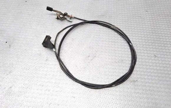 Suzuki Grand Vitara II Fuel cap flap release cable 