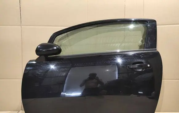 Opel Corsa D Front door
