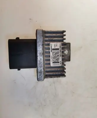 Renault Master III Glow plug pre-heat relay 110678071R