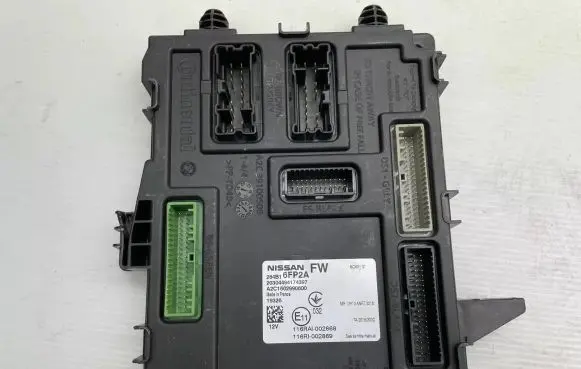 Nissan Qashqai Central body control module 284B16FP2A 116RI002869 116RAI002868