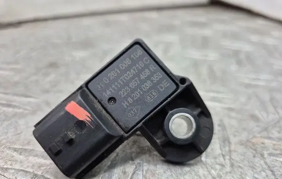 Renault Captur Air pressure sensor 0281006108 223657458R H8201038353