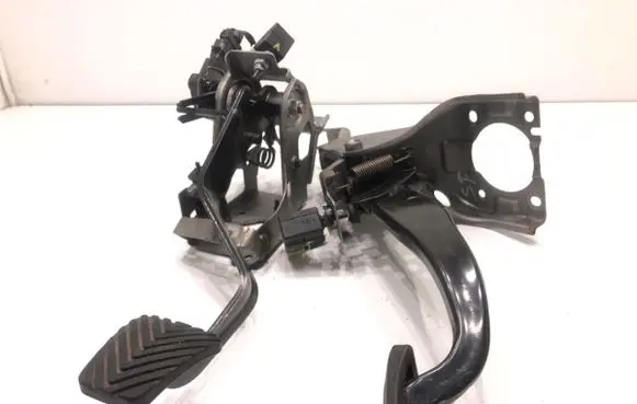 Hyundai i40 Pedal assembly 328003X100