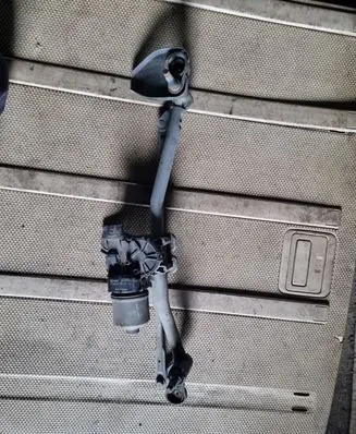 Opel Astra H Front wiper linkage and motor 13111211