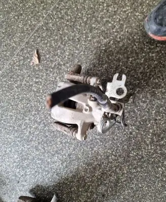 Volkswagen Caddy Rear brake caliper