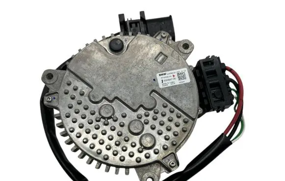 BMW 5 G60 G61 Fan control module 5A197B5 5001847