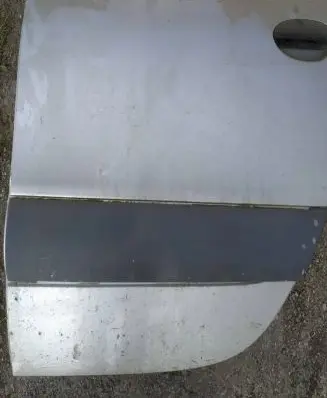 Rear door trim (molding)