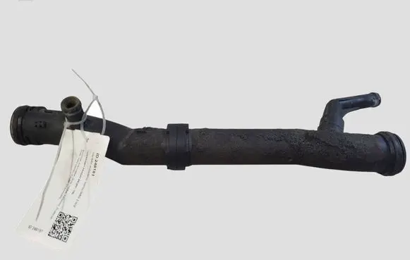 Volkswagen PASSAT B6 Engine coolant pipe/hose 03C121065F