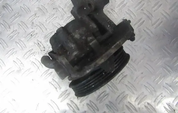 Mazda 323 F Power steering pump