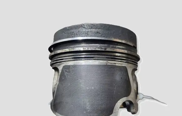 Volkswagen PASSAT B6 Piston CBA