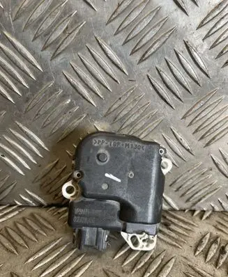 Nissan Pathfinder R51 Air flap motor/actuator vp5neh19e616db